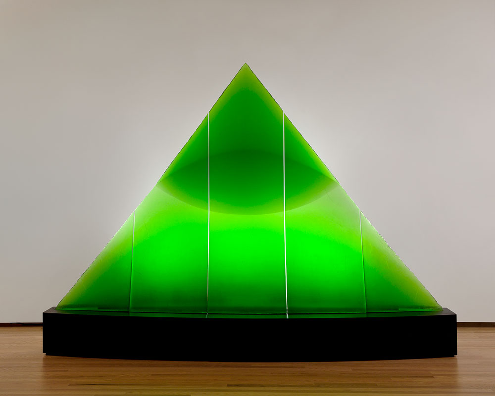 Green Eye of the Pyramid by Stanislav Libenský and Jaroslava Brychtová